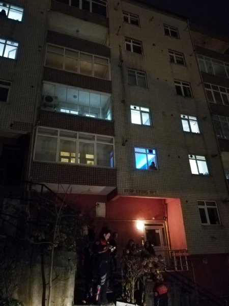 Emekli polis 6 katlı binanın çatısından düşüp öldü - 6