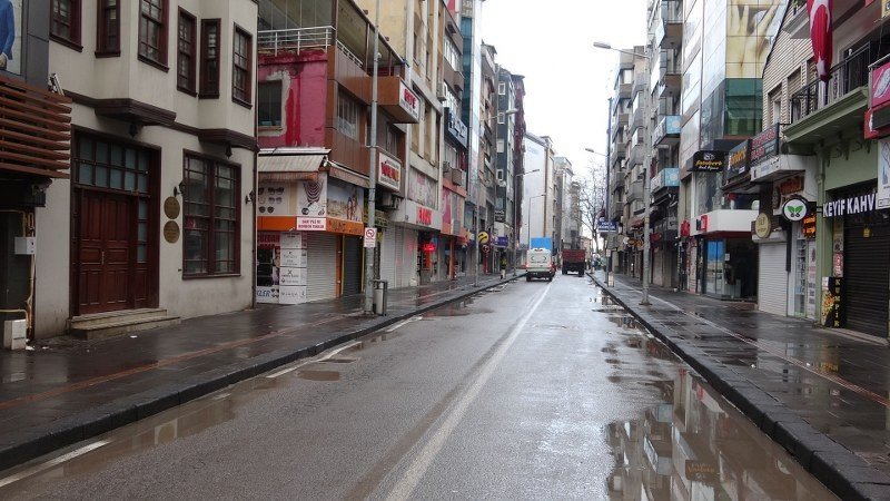 Cadde ve sokaklar boş kaldı - 2