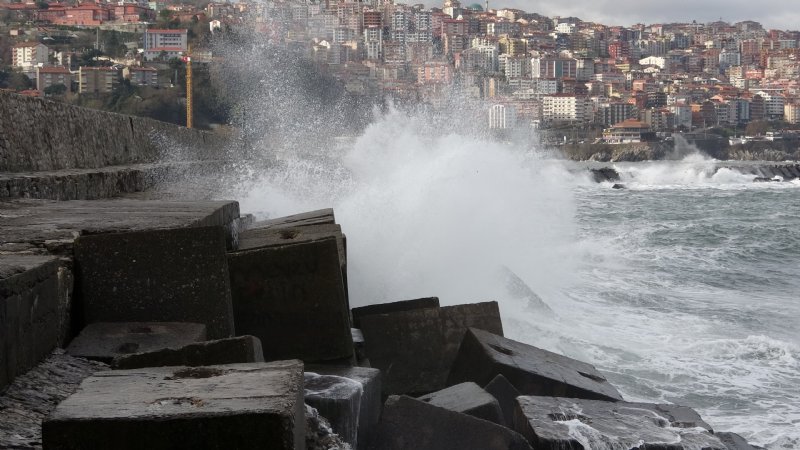  Zonguldak’ta şiddetli yağış ve rüzgar  - 1