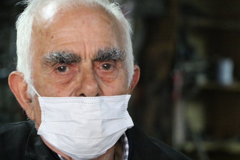 86 yaşındaki Nazım usta, günler sonra tezgahının başına geçti  - 4