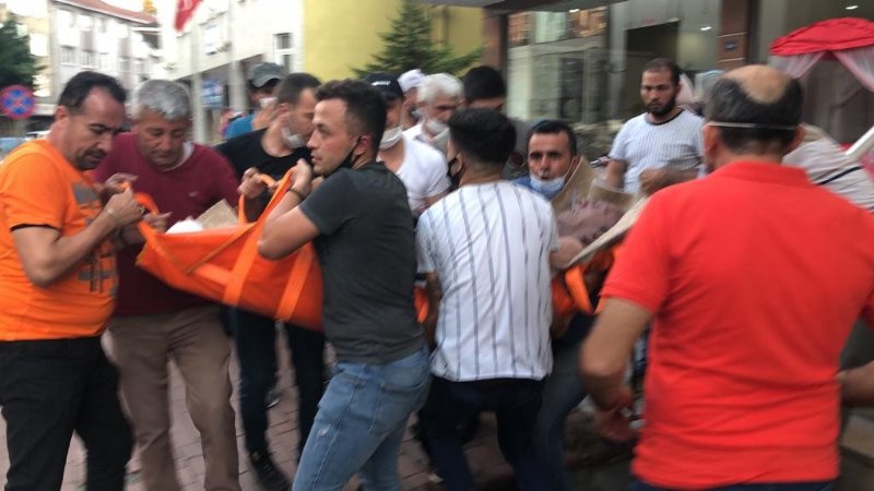 Kalp krizi geçirdi... Yoğun bakımda... - 5