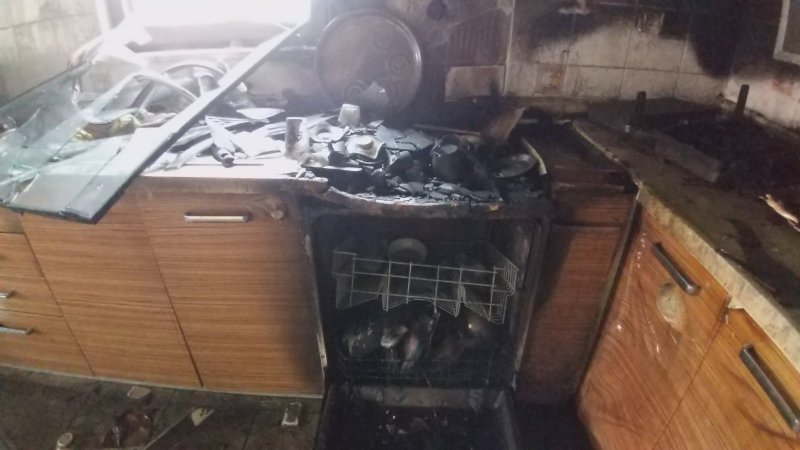 Mangal yaptığını sandıkları komşularının mutfağı yandı  - 1