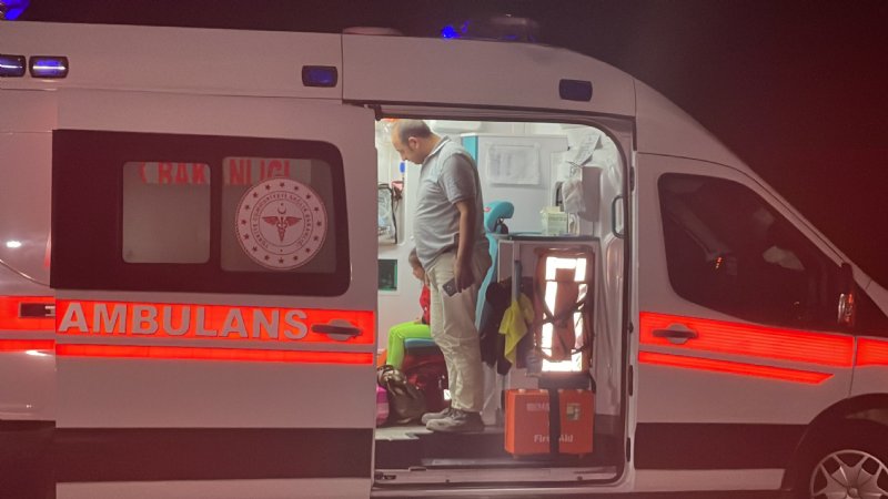 Şifalı su mevkisinde kaza… 3 yaralı…  TANKER ŞARAMPOLE UÇTU - 1