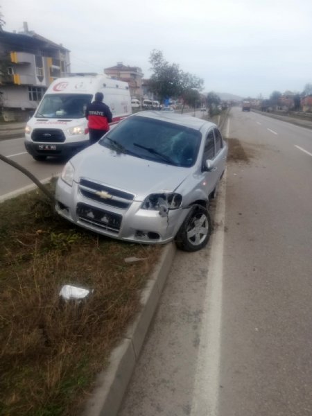 Hızını alamadı, karşı şeride geçti - 1