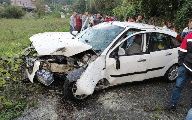 KETENCİLER KÖYÜNDE TRAFİK KAZASI; 2 YARALI! - 2