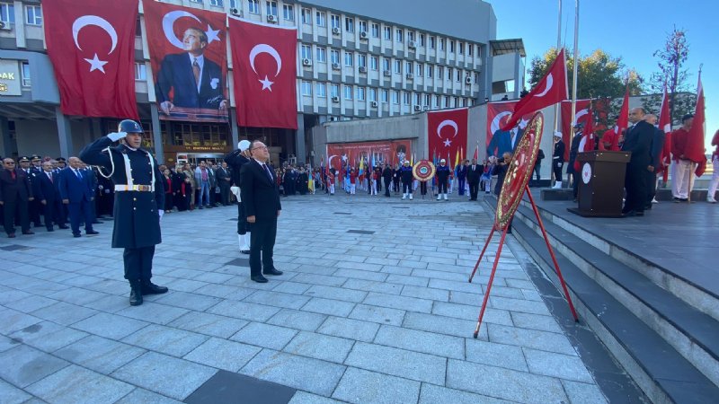 ZONGULDAK’TA ÇELENK KOYMA TÖRENİ YAPILDI - 5