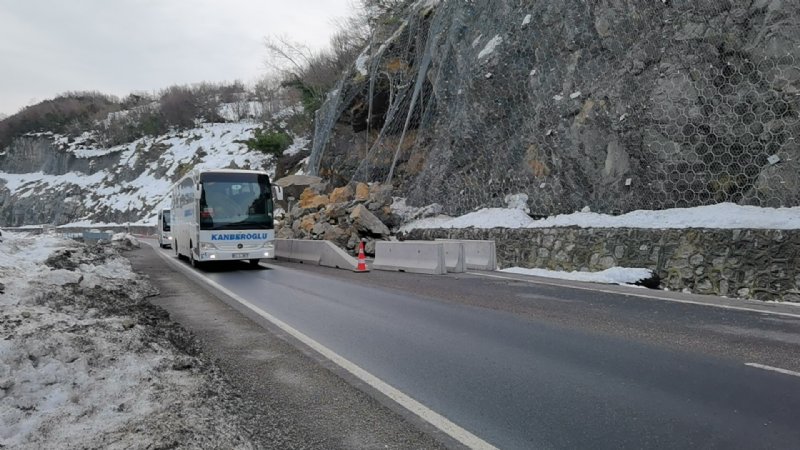 O GÜZERGÂHTA ‘YİNE’ HEYELAN! - 1