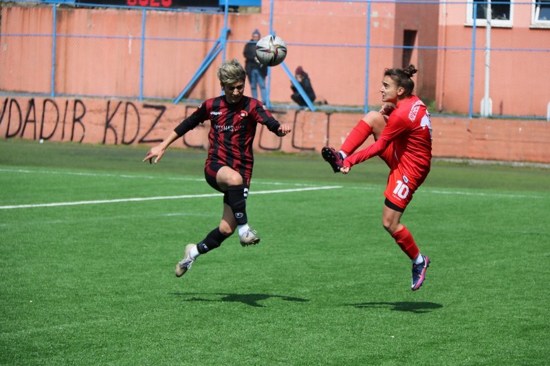 ALTIN KIZLAR PLAY OFF AŞKINA OYNADI! - 1