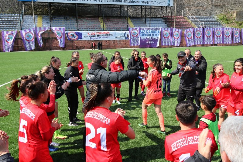 ALTIN KIZLAR PLAY OFF AŞKINA OYNADI! - 3