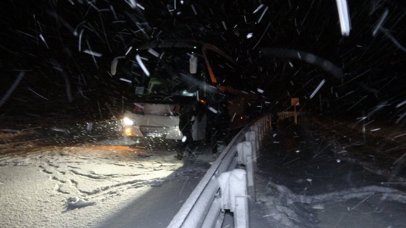 Geceleyin Ereğli-Zonguldak yolu… SÜRÜCÜLERİN KAR İMTİHANI - 3