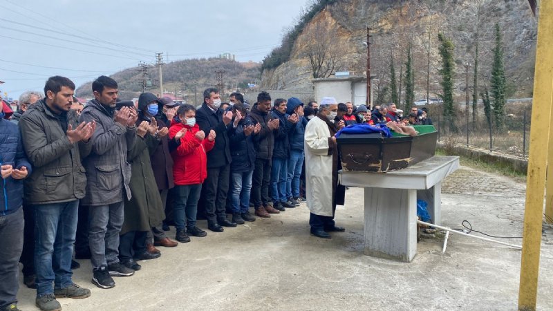 YANGINDA ÖLEN KADIN TOPRAĞA VERİLDİ - 3