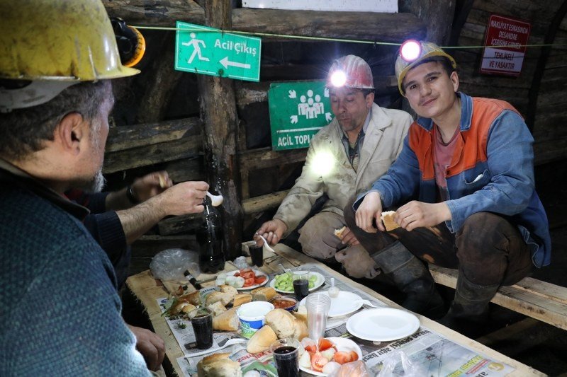 300 METRE AŞAĞIDA; MADENCİNİN İLK SAHURU… - 7