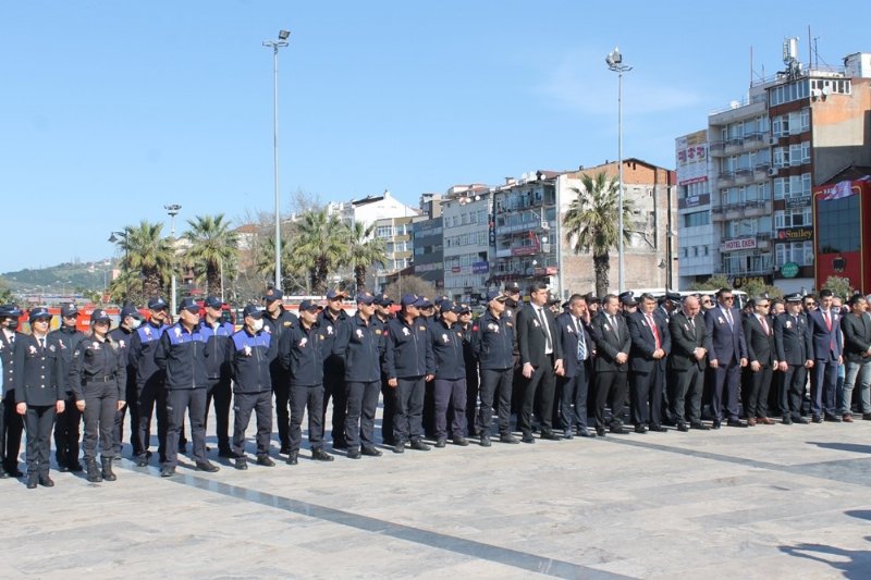 Ereğli’de Polis çelenk sundu… - 6