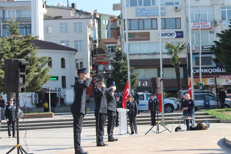 Ereğli’de Polis çelenk sundu… - 8