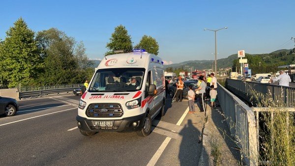 İKİ AYRI KAZADA 12´Sİ ÇOCUK 19 KİŞİ YARALANDI - 3