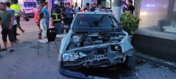 İKİ AYRI KAZADA 12´Sİ ÇOCUK 19 KİŞİ YARALANDI - 5