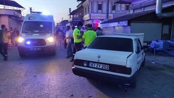 İKİ AYRI KAZADA 12´Sİ ÇOCUK 19 KİŞİ YARALANDI - 6