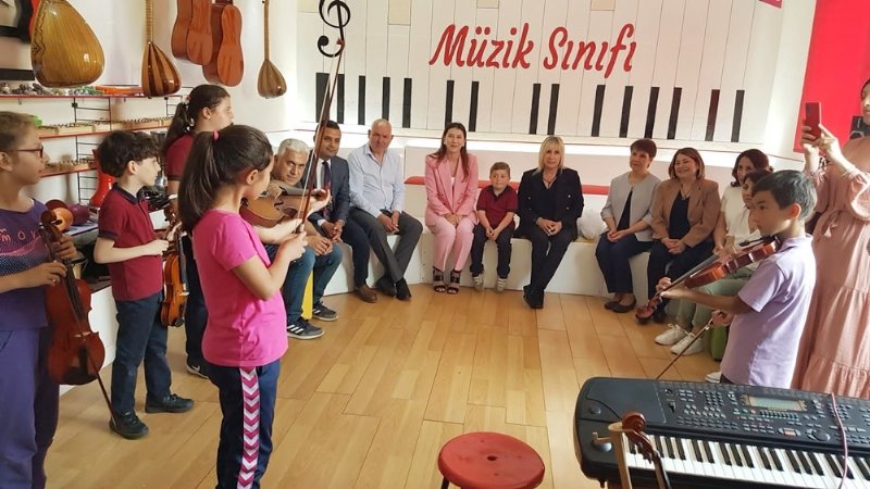 Kapuz İlkokulu’na müzik sınıfı… Açılışı İl Milli Eğitim Müdürü Aldoğan yaptı - 10