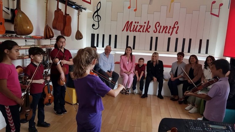Kapuz İlkokulu’na müzik sınıfı… Açılışı İl Milli Eğitim Müdürü Aldoğan yaptı - 9