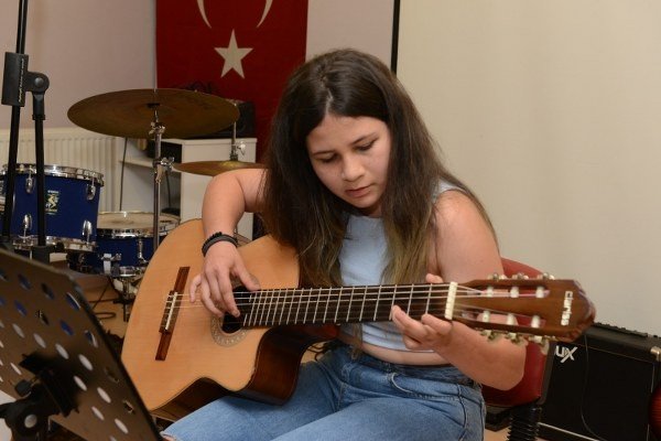 GENÇ MÜZİSYENLER İÇİN YILSONU ETKİNLİĞİ - 8