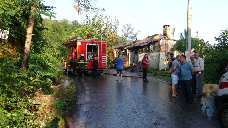 90 yaşındaydı, evinde yangın çıktı… DUMANDAN ZEHİRLENEREK CAN VERDİ - 2