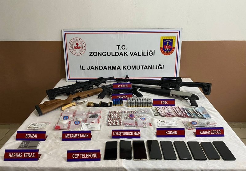 UYUŞTURUCU-SİLAH HEPSİ VAR! 21 KİŞİ GÖZALTINA ALINDI - 1