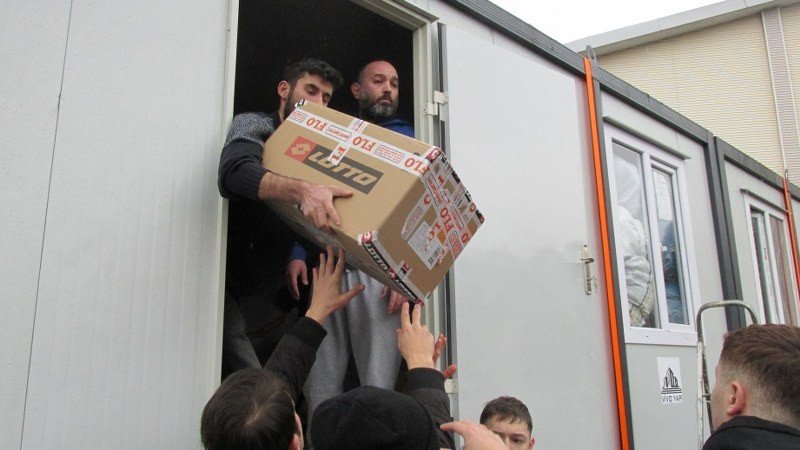 ELDEN ELE TAŞINAN “UMUTLAR” AFETZEDELERİN YARASINI SARACAK - 1