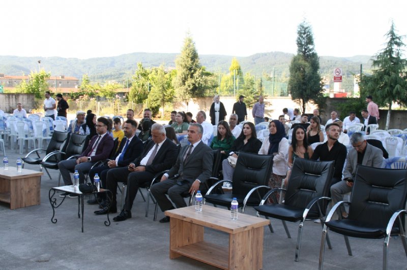 Karadeniz Ereğli Mesleki Eğitim Merkezi’nde mezuniyet töreni… EREĞLİ’NİN “USTALARI” MEZUN OLDU  - 3