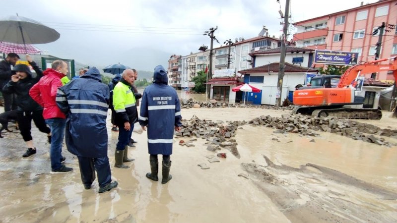 Ereğli ve Devrek’te işyerleri zarar gördü, evleri su bastı... SEL! - 4