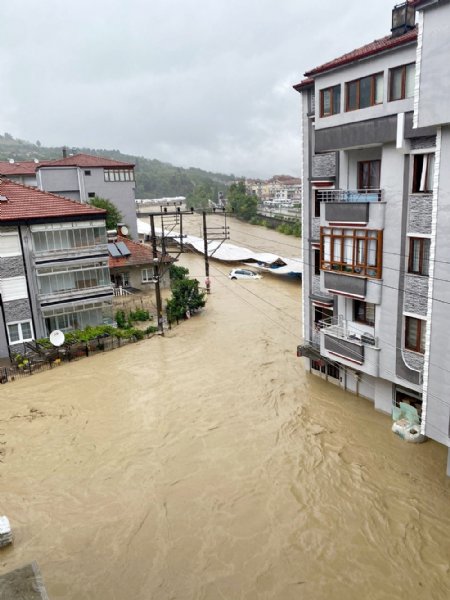 Ereğli ve Devrek’te işyerleri zarar gördü, evleri su bastı... SEL! - 11