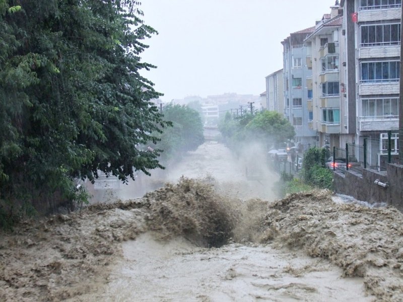 Ereğli ve Devrek’te işyerleri zarar gördü, evleri su bastı... SEL! - 14