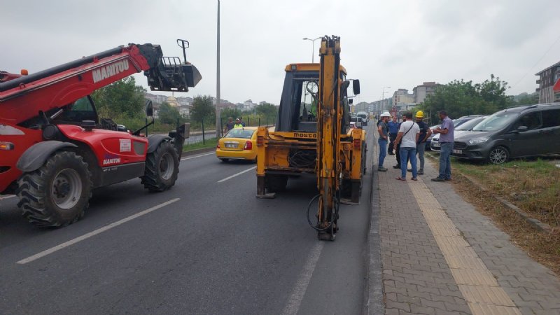 İŞ MAKİNESİ İLE HALK OTOBÜSÜ ÇARPIŞTI!  - 6