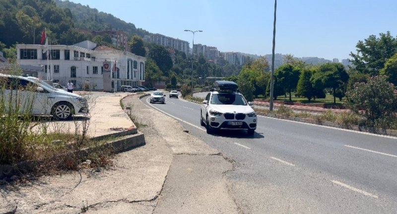 Kavga eden sürücüler  kazaya neden oldu - 2