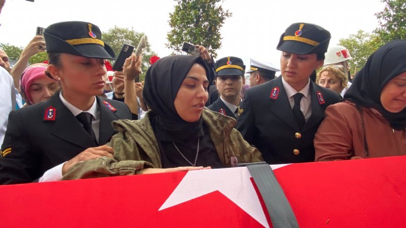 Zonguldak Şehit Piyade Uzman Çavuş Mustafa Sezer’i uğurladı - 4
