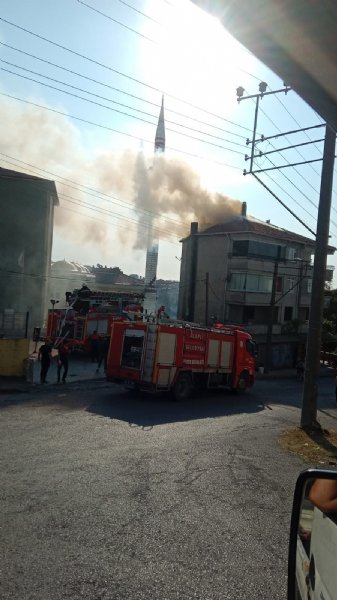 Dumanı görenler panik yaşadı - 1