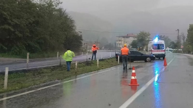 ISLAK ZEMİN KAZAYA NEDEN OLDU - 1