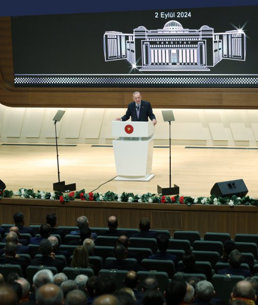 “DARBE MAHSULÜ OLAN MEVCUT  ANAYASADAN KURTULMA VAKTİ” - 2