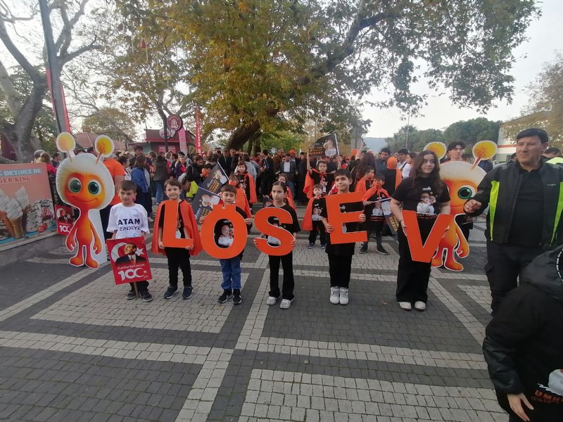 KALBİ AYNI UMUTLA ATAN  ÇOCUKLAR İÇİN YÜRÜNDÜ - 1