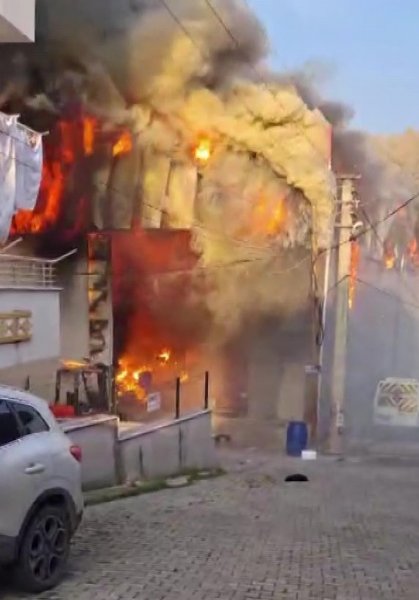 KOCAELİ’DE YANGIN:  6 ÖLÜ 2 YARALI - 1