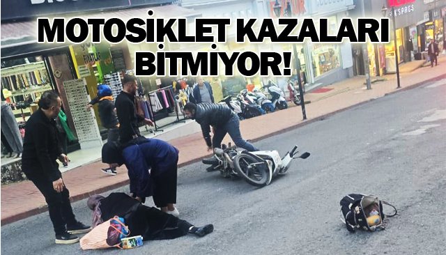MOTOSİKLET ÇARPTI:  3 YARALI