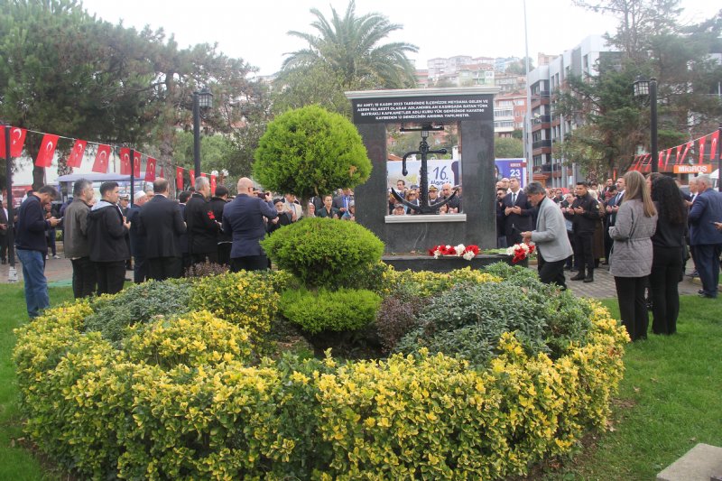 ÖLEN DENİZCİLER İÇİN ANIT YAPILDI - 8