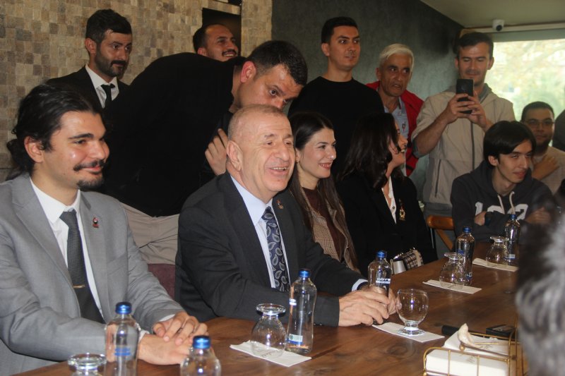 ÖZDAĞ’DAN CUMHURİYET TANIMI! - 1