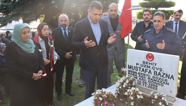 ŞEHİT MEZARI BAŞINDA ANILDI