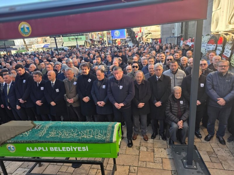 ANNESİ SON  YOLCULUĞUNA  UĞURLADI - 1