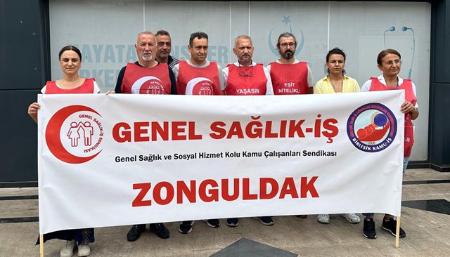 SAĞLIKÇILAR HAKLARINI İSTEDİ