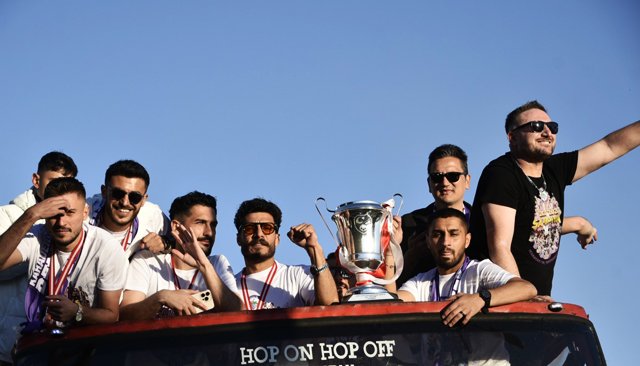 ŞAMPİYON ŞEHİR TURU ATTI