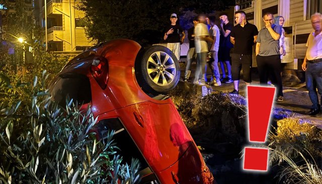 OTOMOBİL KÖMÜRLÜĞE DÜŞTÜ