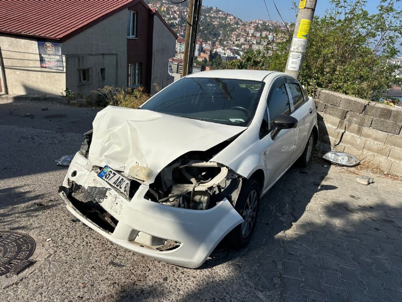 FRENİ BOŞALDI: 4 YARALI - 1