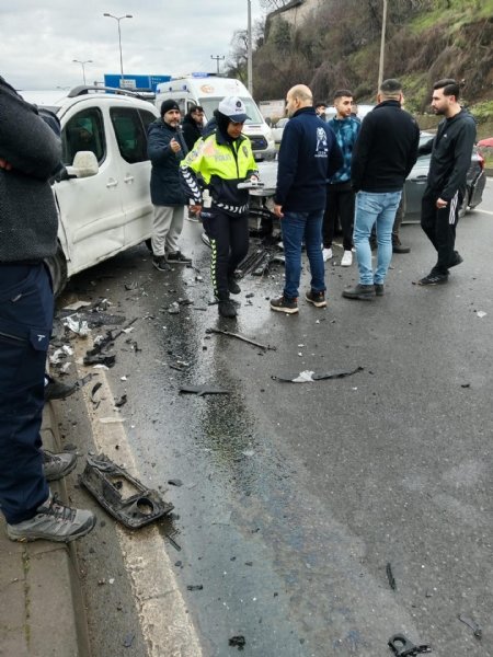 EREĞLİ’DE KAZA 5 YARALI - 3