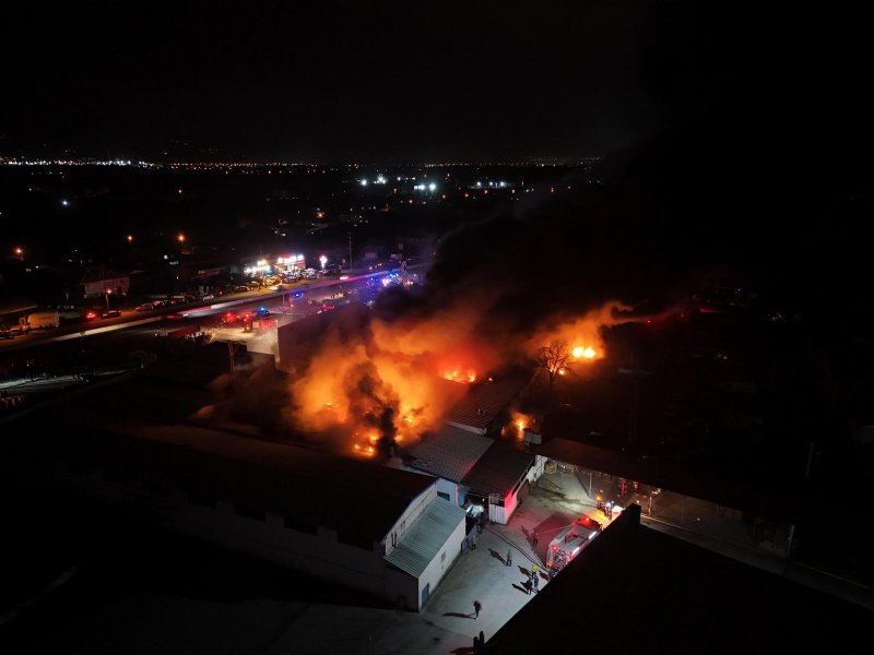 STRAFOR  FABRİKASINDA  YANGIN! - 3